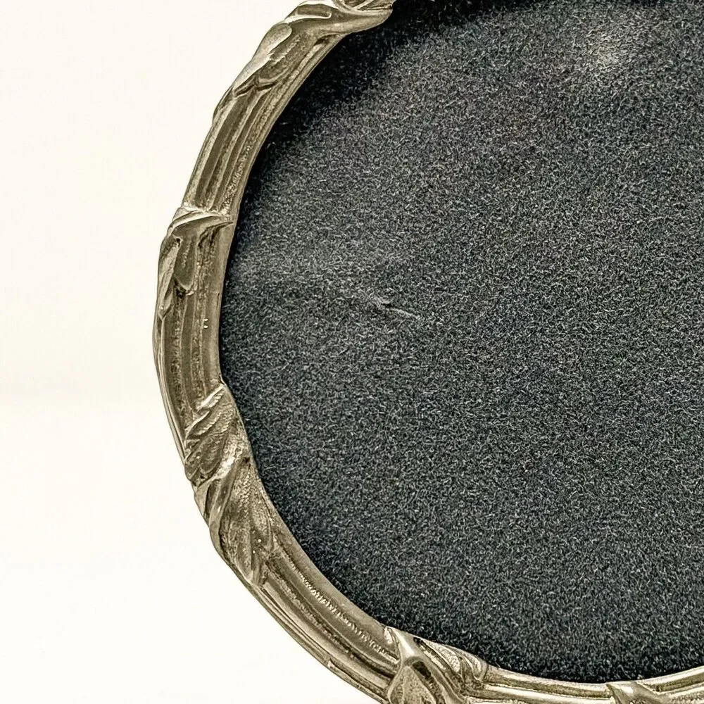 Vintage MMA Metropolitan Museum of Art Round Pewter Picture Frame 3.75”